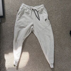 Nike Men's Light Gray Joggers